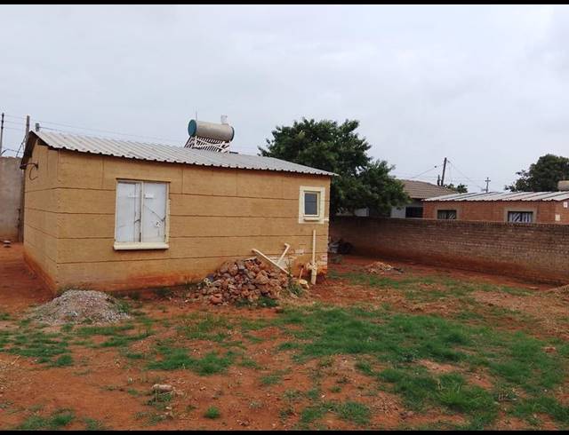 1 BEDROOM HOUSE FOR SALE IN LEHAE
